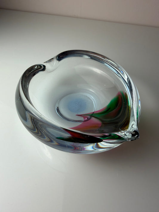 Aschenbecher rot grün Glas von Jiří Šuhájek
