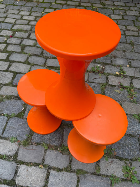 Hocker Tam Tam orange von von Henri Massonnet
