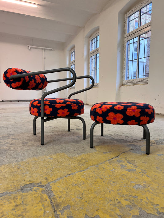 Set: Sessel & Hocker neu gepolstert aus der Serie The Natural Choice von Innovation Randers