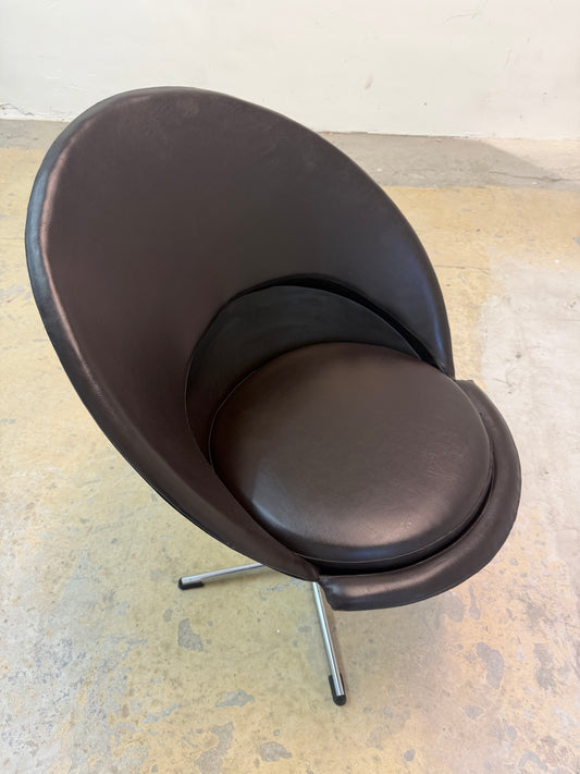 Cone Chair braunes Kunstleder von Verner Panton