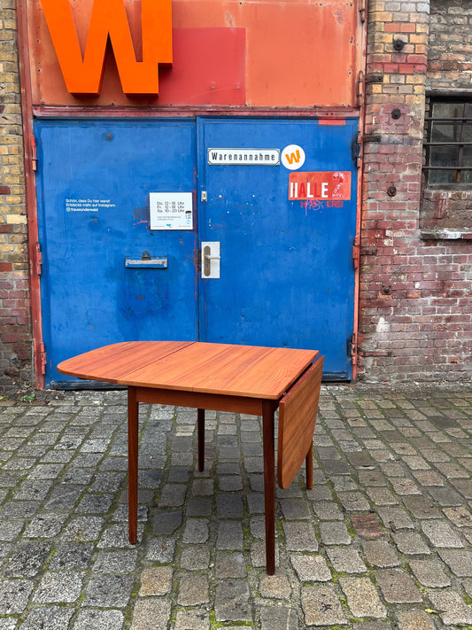 Esstisch Teak verlängerbar mit eingehängten Platten