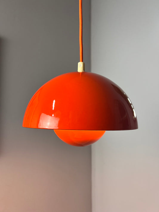Hängelampe Flowerpot VP1 orange Emaille von Verner Panton für Louis Poulsen