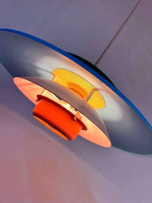 Lamellenlampe neu lackiert, Dänemark
