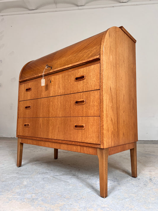 Sekretär Teak halbrund mit Schloss aus Dänemark