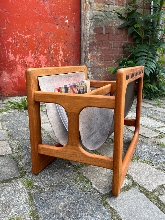 Zeitungsständer Teak Echtleder von Aksel Kjersgaard für Salin Møbler