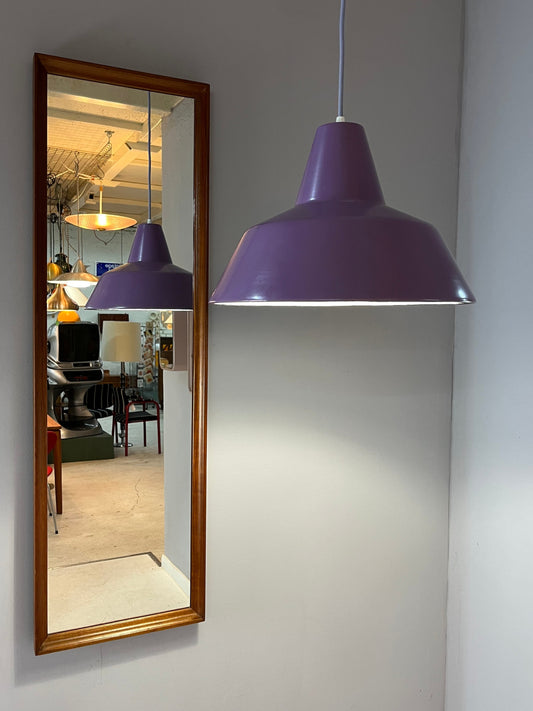 Industrielampe lila Metall