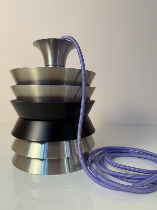 Lamellenlampe Trava silber schwarz lila von Carl Thore für Granhaga