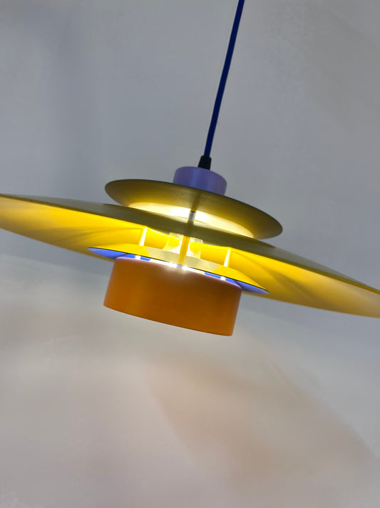Lamellenlampe neu lackiert, Dänemark