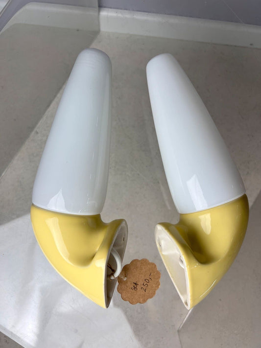 Set: 2x Wandlampe Modell 6035 pastellgelb von Sigvard Bernadotte für Ifö