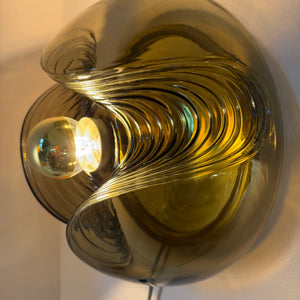 Große Wandlampe Futura Rauchglas Messing von Koch & Lowy für Peill & Putzler