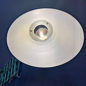Scherenlampe mint creme von VEB Zweckleuchtenbau Dresden