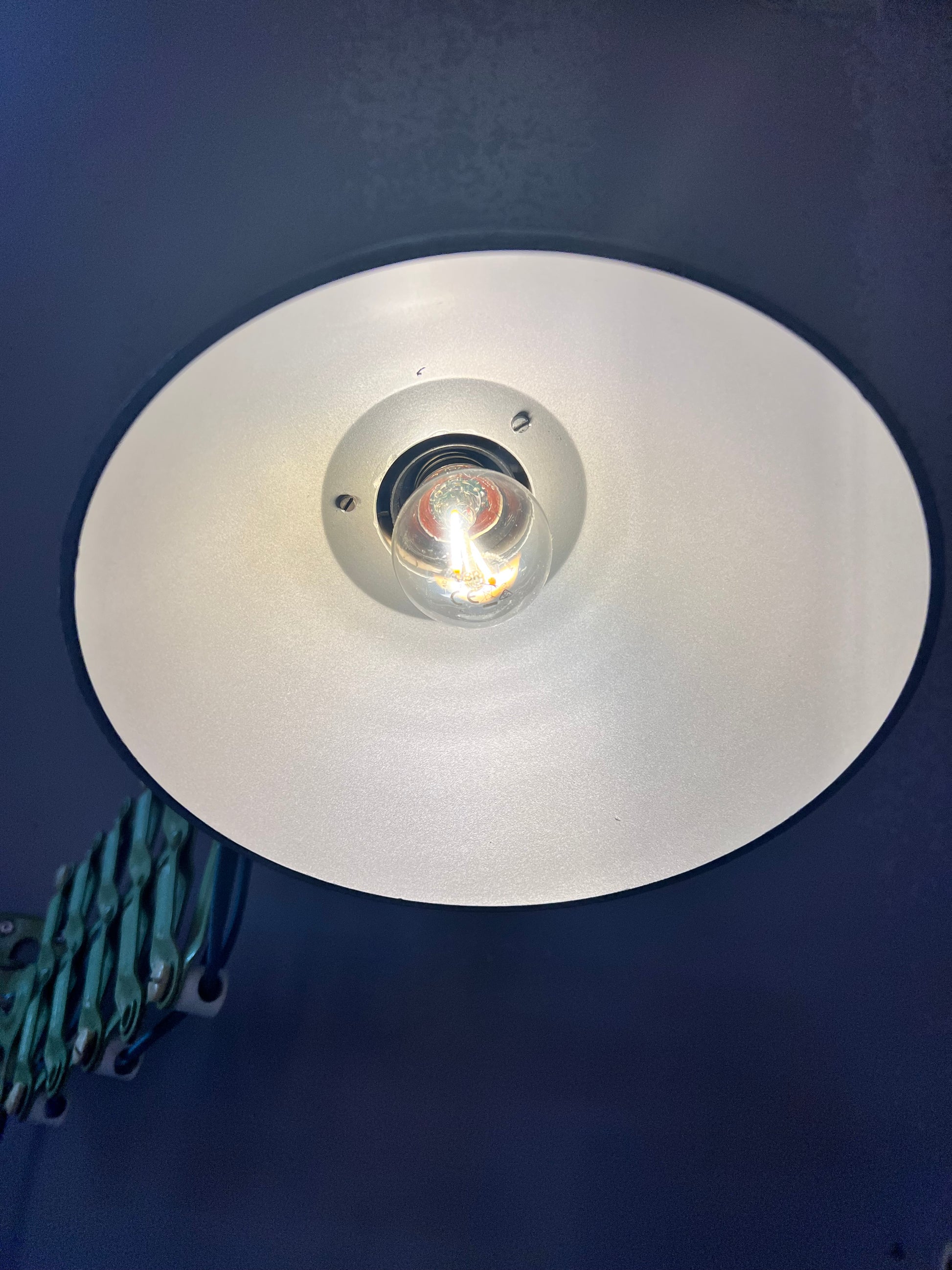 Scherenlampe mint creme von VEB Zweckleuchtenbau Dresden