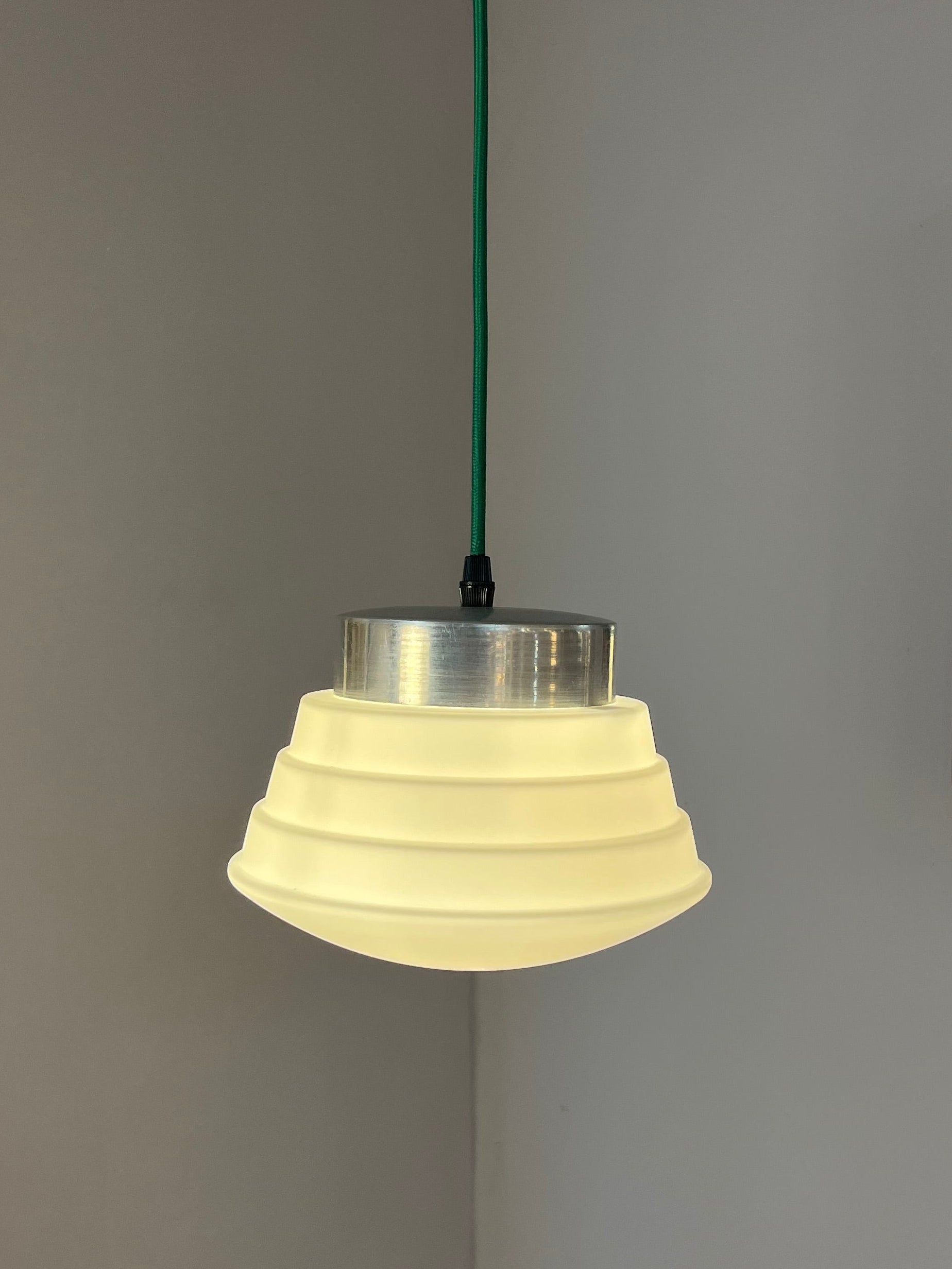 Hängelampe weiß silber Glas