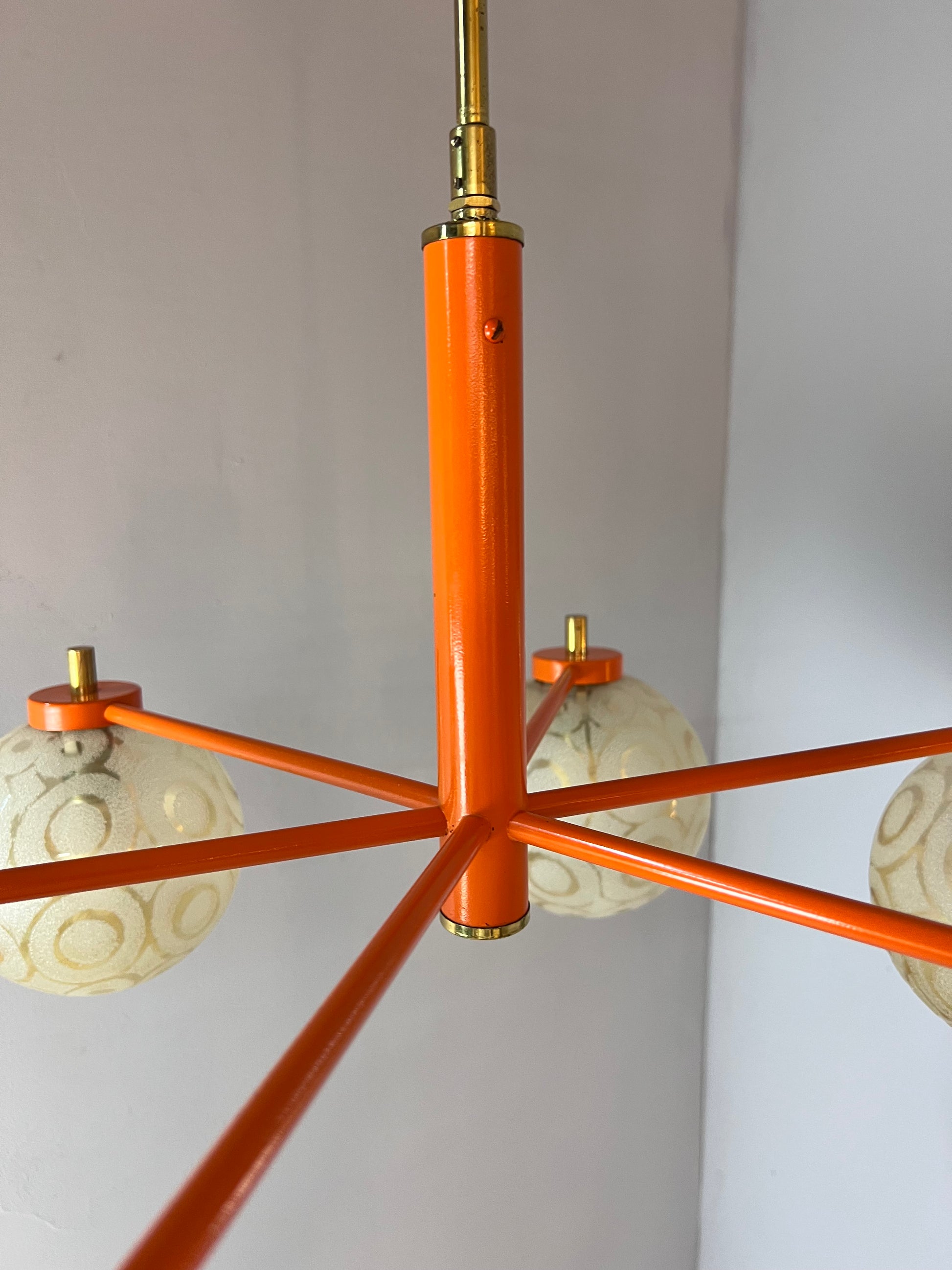 Kronleuchter orange creme