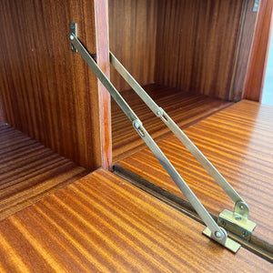 Vitrine Teak mit Klappfächern aus Deutschland