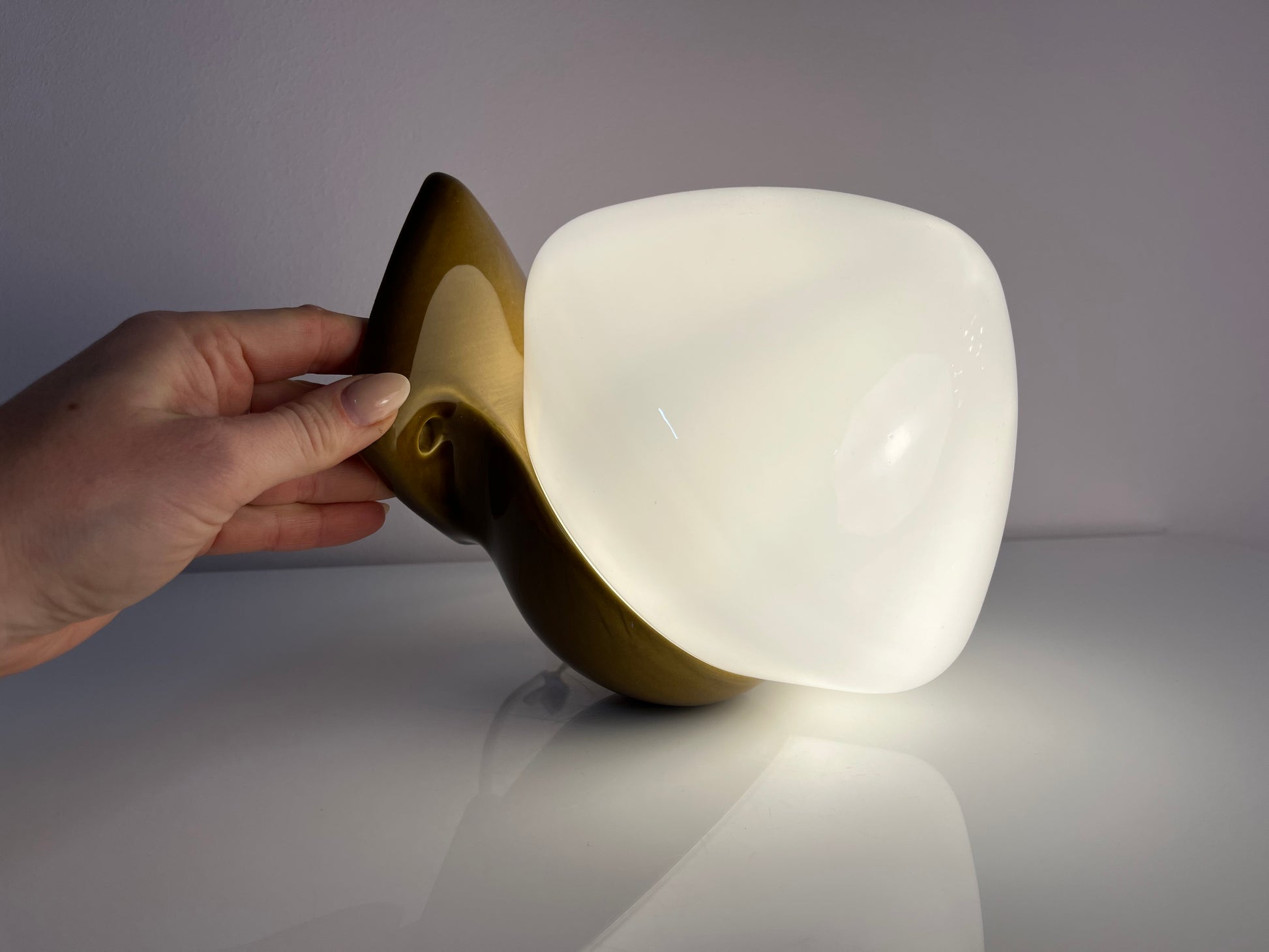 Wandlampe Modell 6030 oliv von Sigvard Bernadotte für Ifö