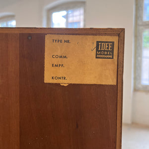 Regal Teak mit neuen Metallfüßen von IDEE Möbel