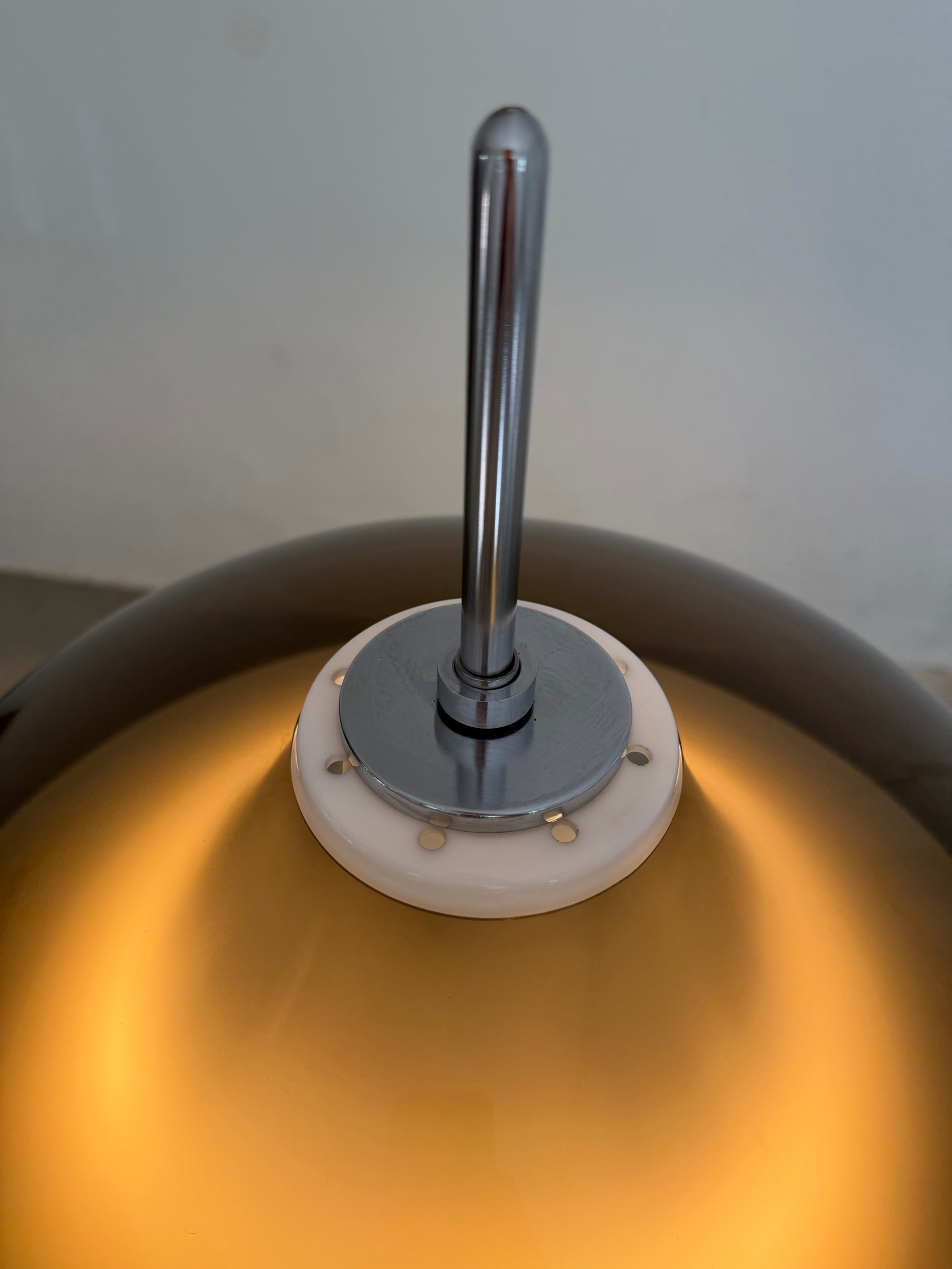 Stehlampe braun weiß Acryl Chrom von Elio Martinelli