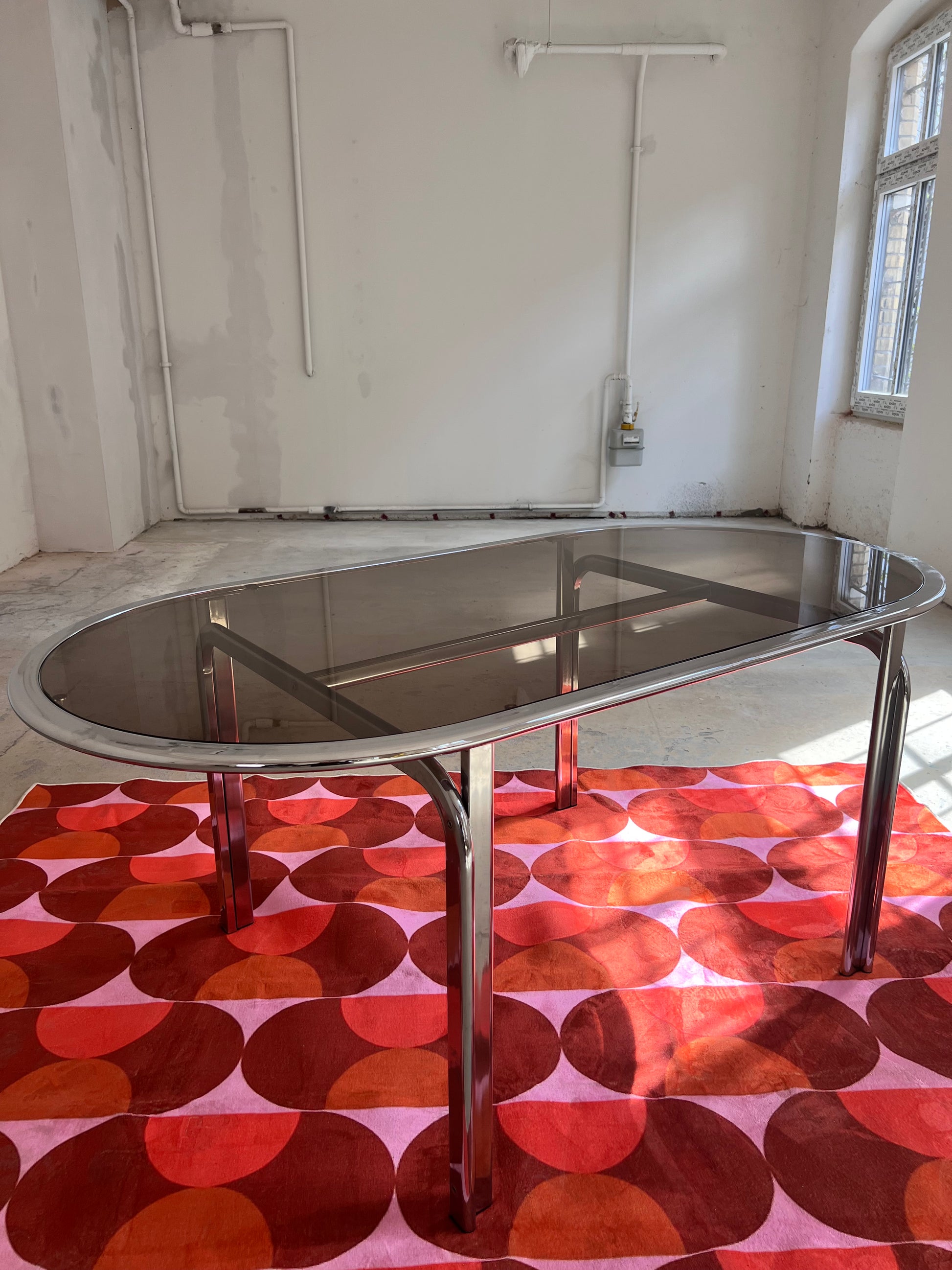 Ovaler Esstisch Rauchglas Chrom