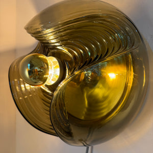 Große Wandlampe Futura Rauchglas Messing von Koch & Lowy für Peill & Putzler
