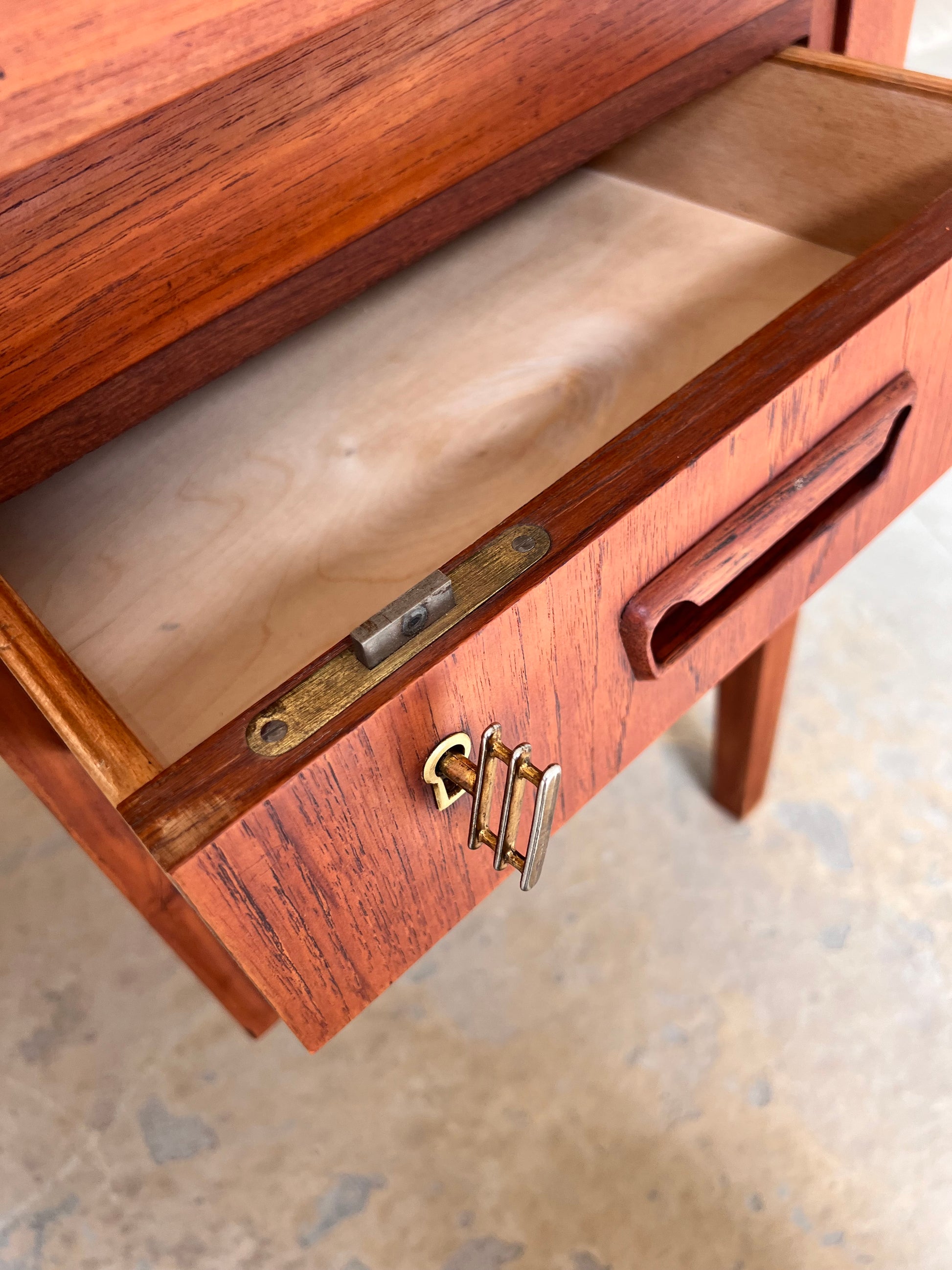 Freistehender Schreibtisch Teak aus Dänemark Sigh & Søns Møbler