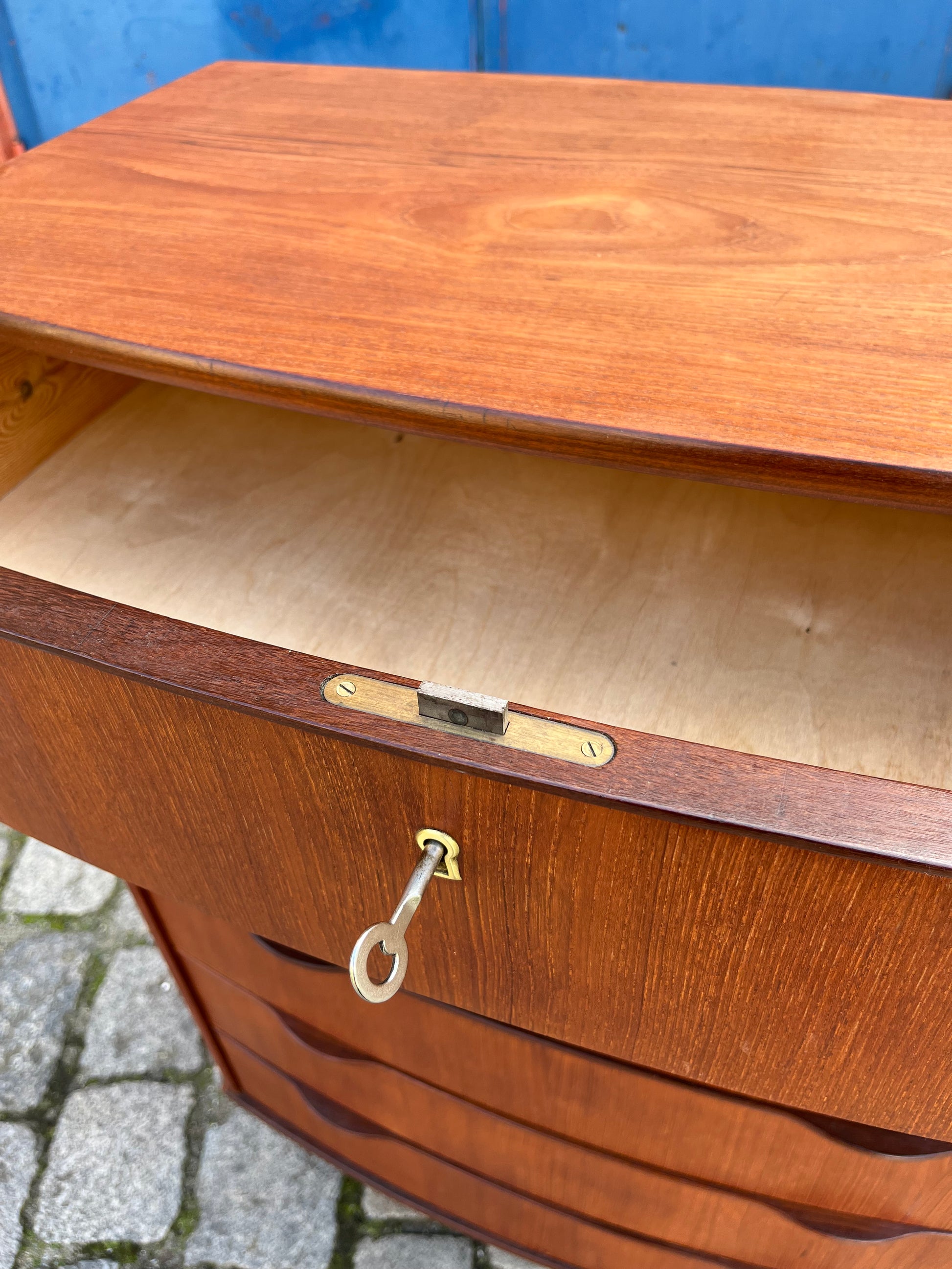 Geschwungene Kommode Teak aus Dänemark