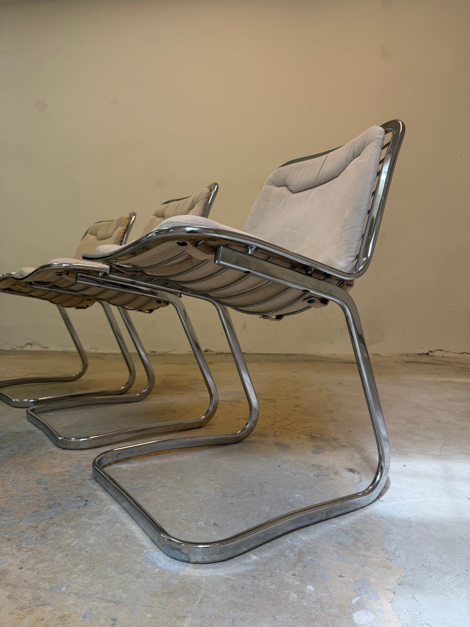 Set: 4x Freischwinger Chrom mit Sitzpolster creme von Gastone Rinaldi für Rima
