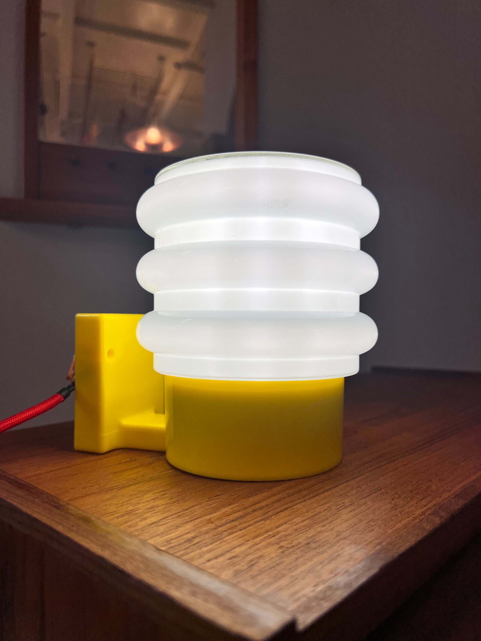 Schwedische Wandlampe 70er