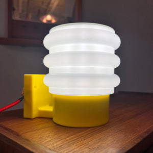 Schwedische Wandlampe 70er