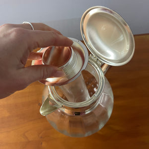 Karaffe mit Eiskühler und Silberdeckel