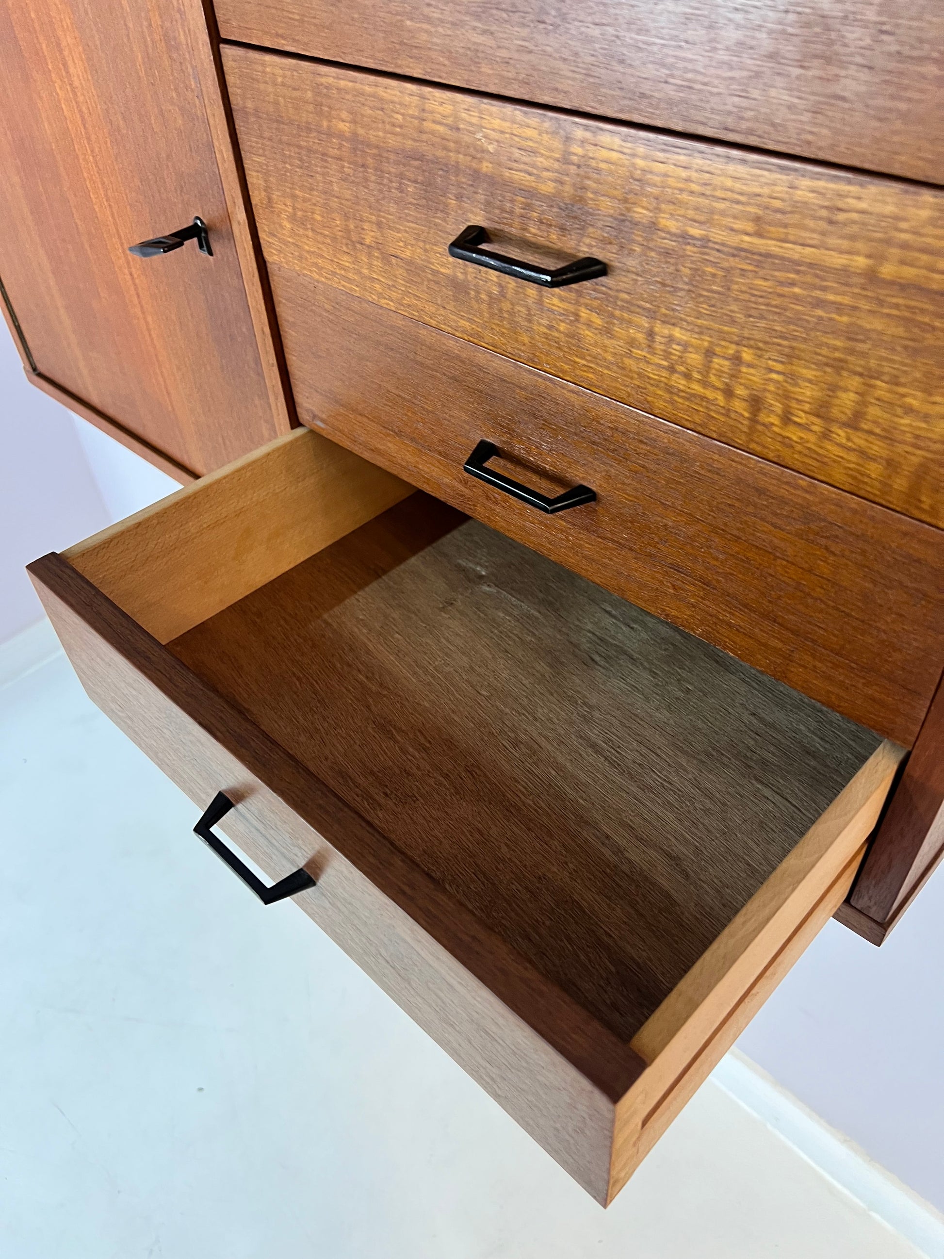 Wanderegal Teak