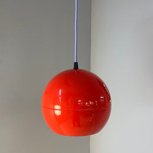Kugellampe rot Kunststoff aus Dänemark