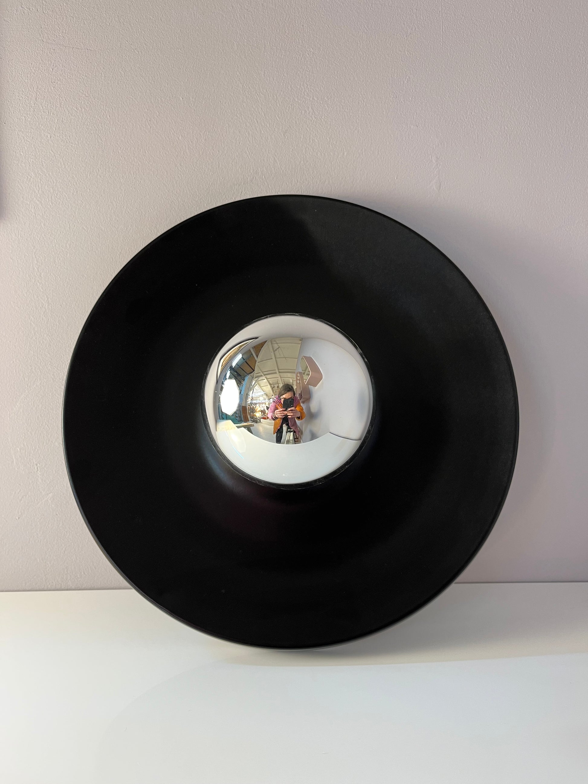 Wandlampe Diskus schwarz neu lackiert