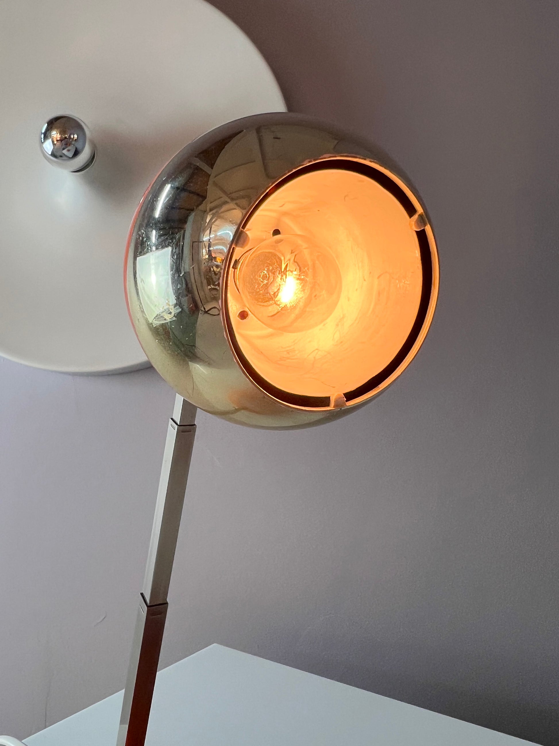 Schreibtischlampe orange mit Teleskoparm von Eichhoff Werke