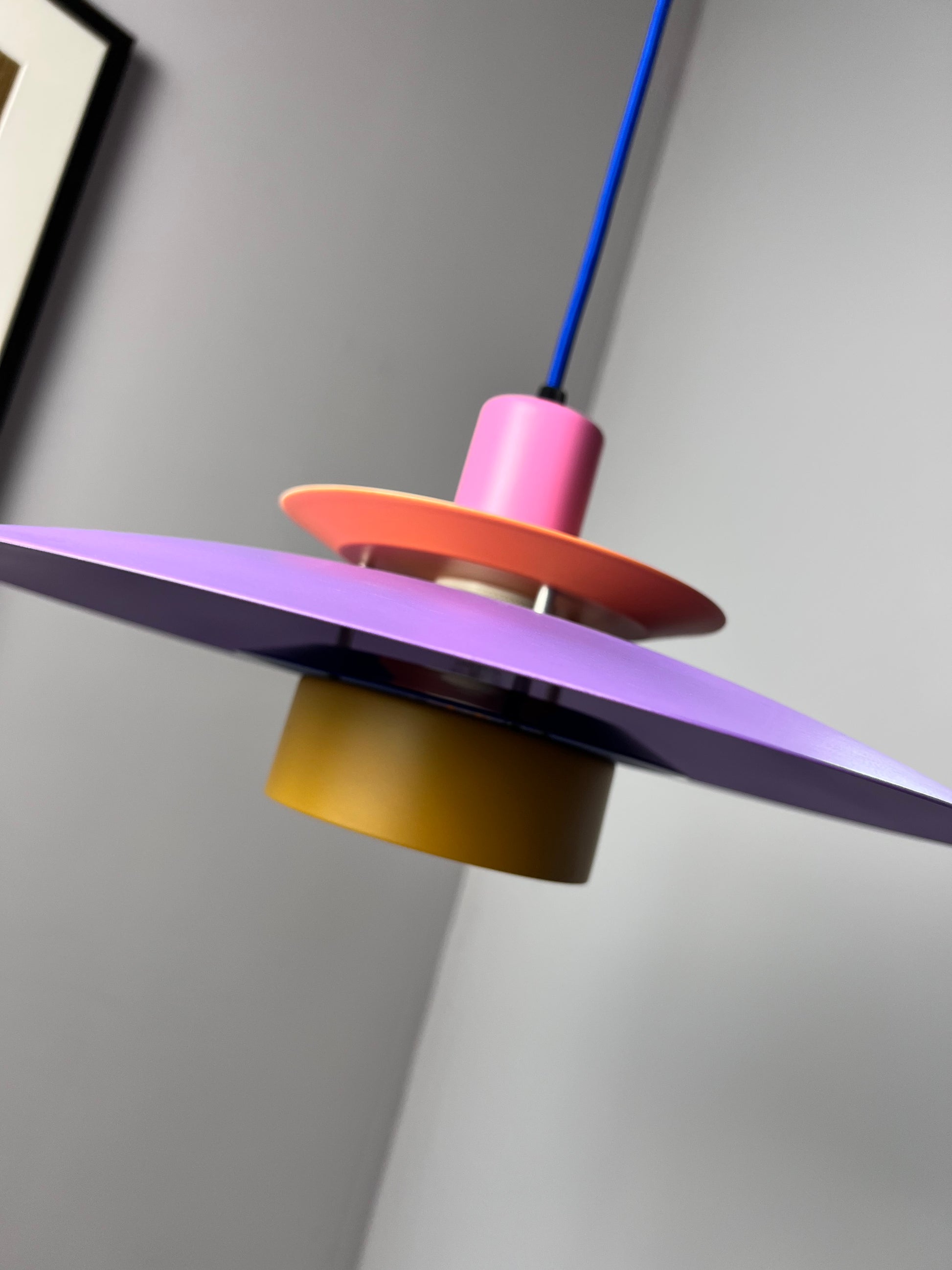 Lamellenlampe neu lackiert lila ocker
