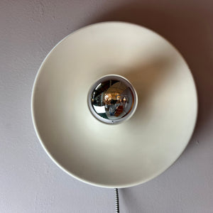 Wandlampe Diskus 25 cm weiß von Charlotte Perriand für Honsel