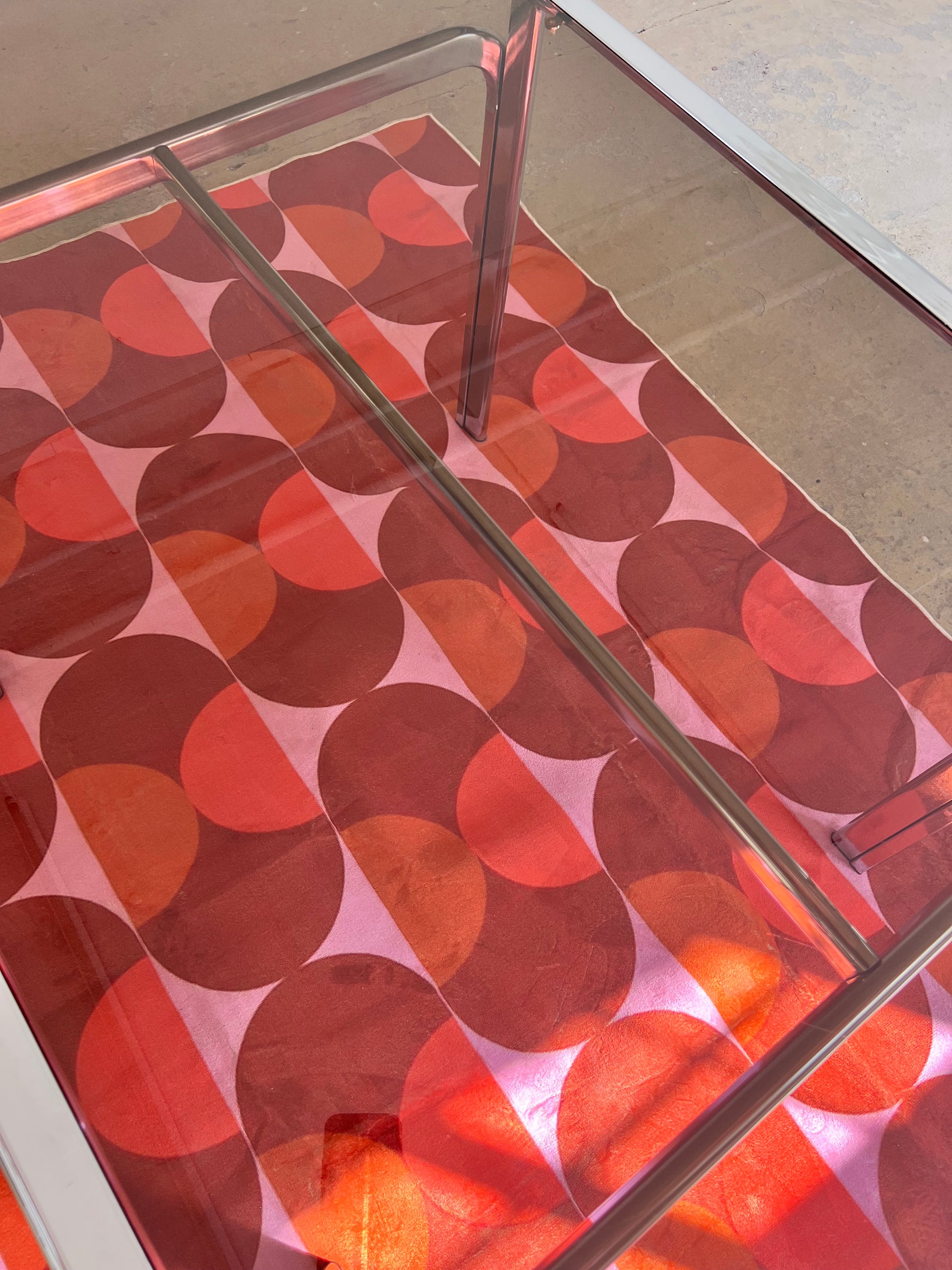 Ovaler Esstisch Rauchglas Chrom