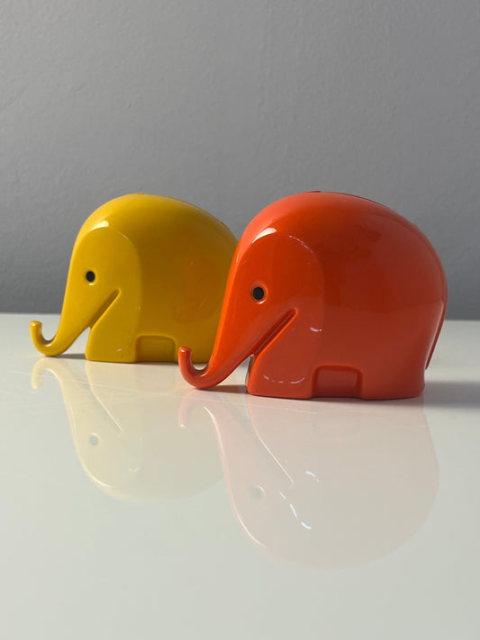 Set: Spardose Drumbo gelb und rot von Luigi Colani für die Dresdner Bank