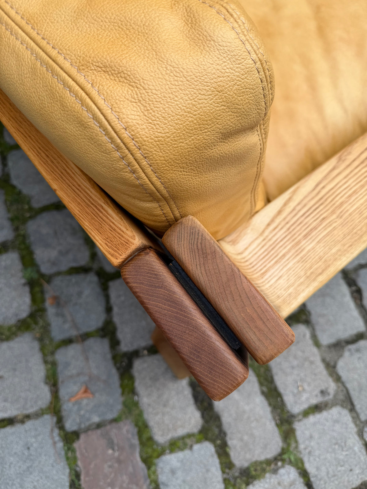 3-Sitzer Sofa gelb Echtleder Holz von Rolf Benz