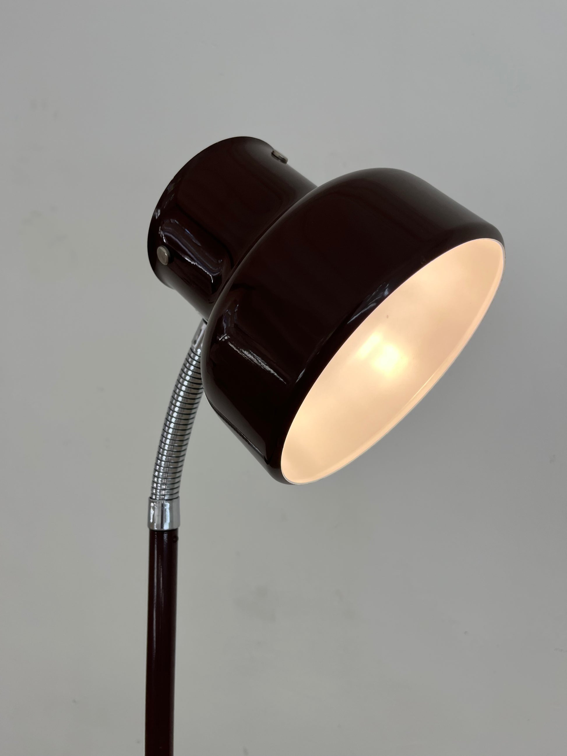 Stehlampe Bumling braun von Anders Pehrson für Ateljé Lyktan