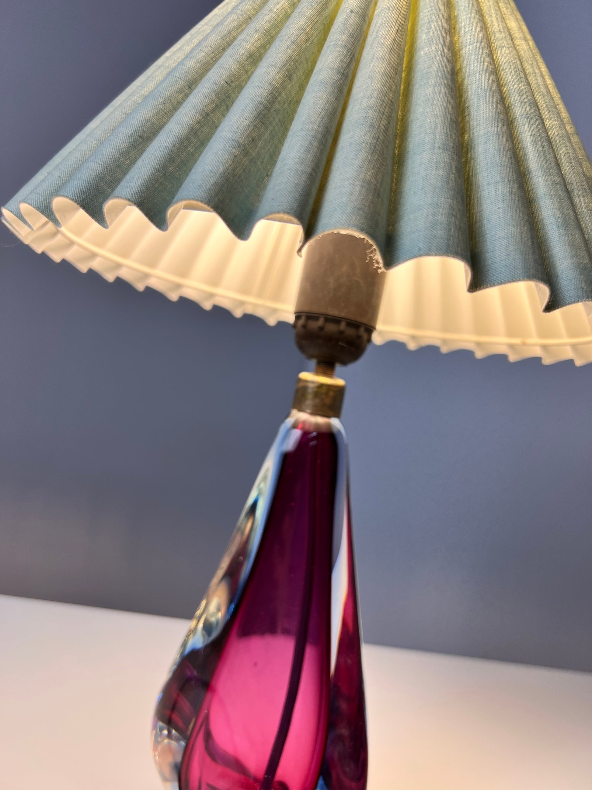 Tischlampe lila blau Muranoglas