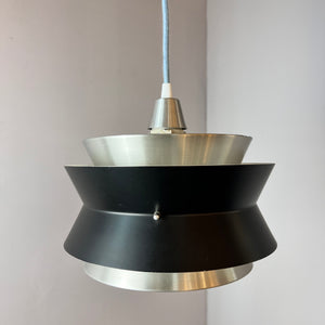 Lamellenlampe Trava schwarz silber von Carl Thore für Granhaga