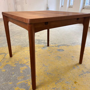 Ausziehbarer quadratischer Esstisch Teak von Vejle