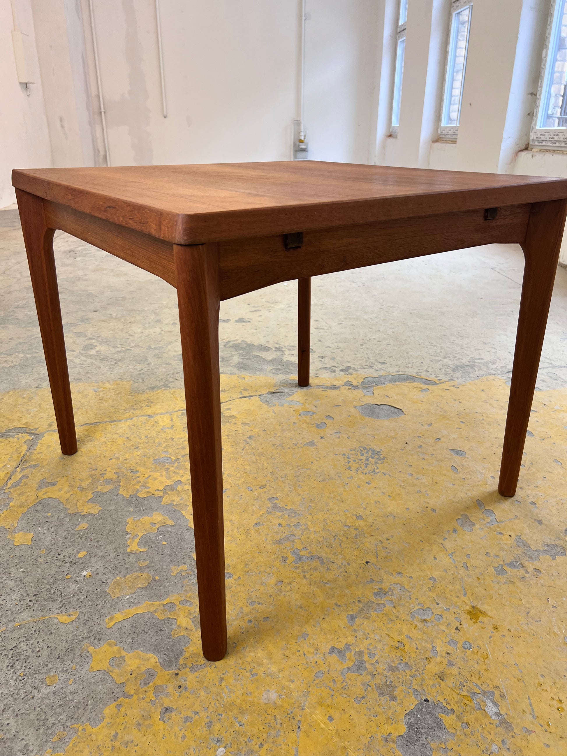 Ausziehbarer quadratischer Esstisch Teak von Vejle