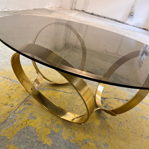 Runder Hesterberg Couchtisch mit Kreisgestell Messing Rauchglas