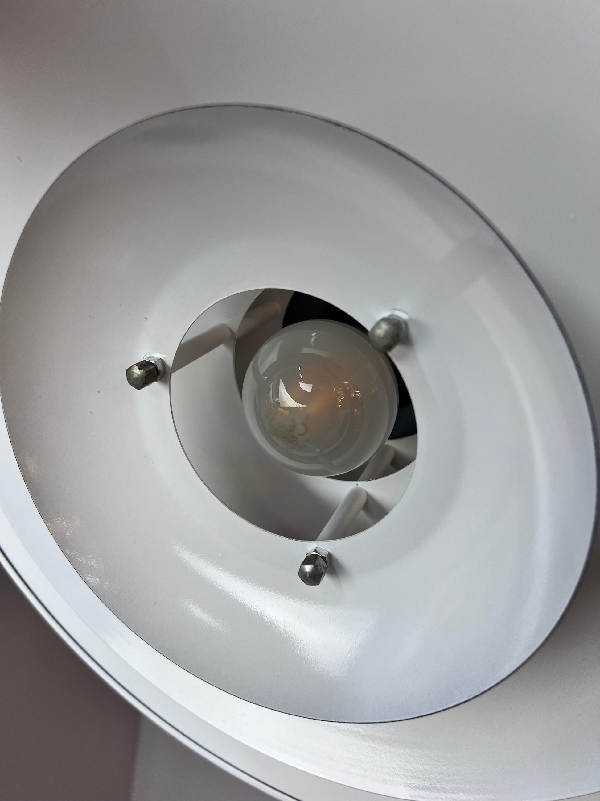 Lamellenlampe schwarz weiß aus Dänemark
