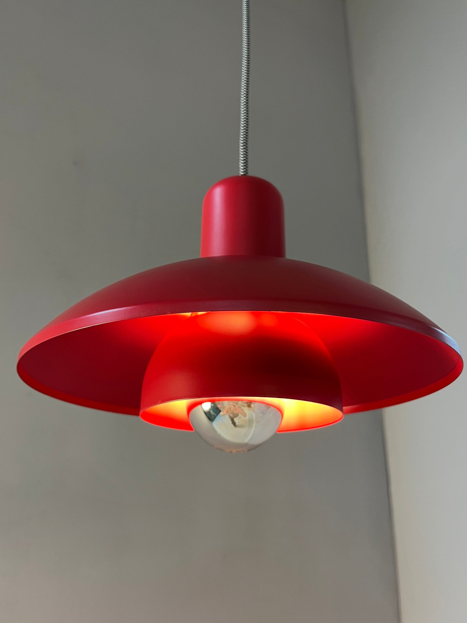 Hängelampe Typ 728 rot von Horn