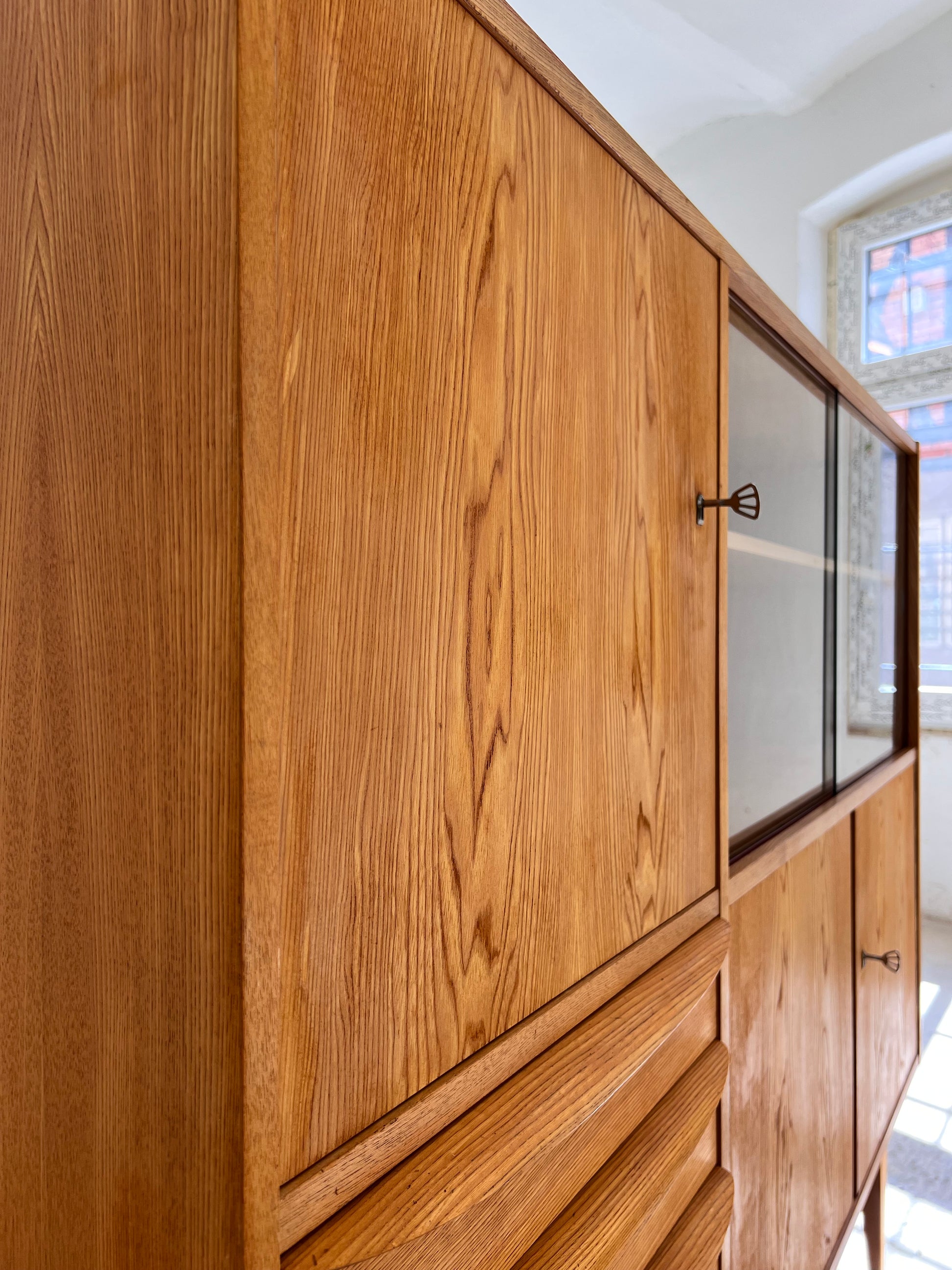 Highboard / Wohnzimmerschrank Typ 602/G Esche von Hellerau aus 1959