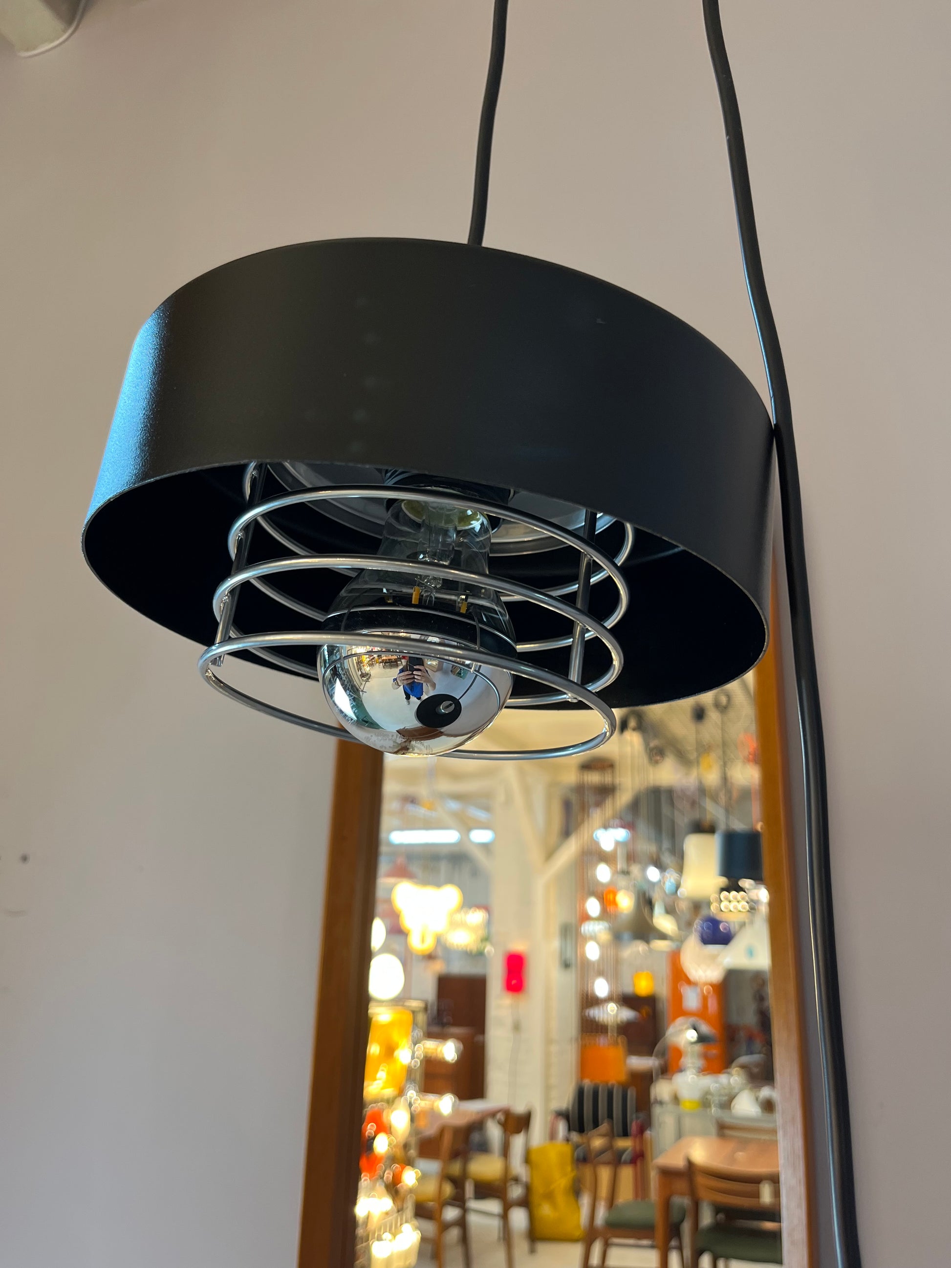 Hängelampe schwarz Chrom mit Gitter