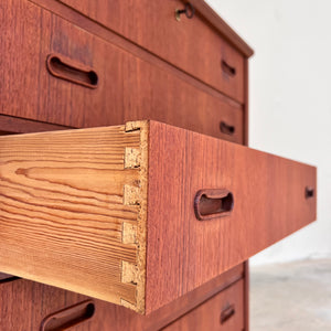 Kommode Teak mit Schloss aus Dänemark